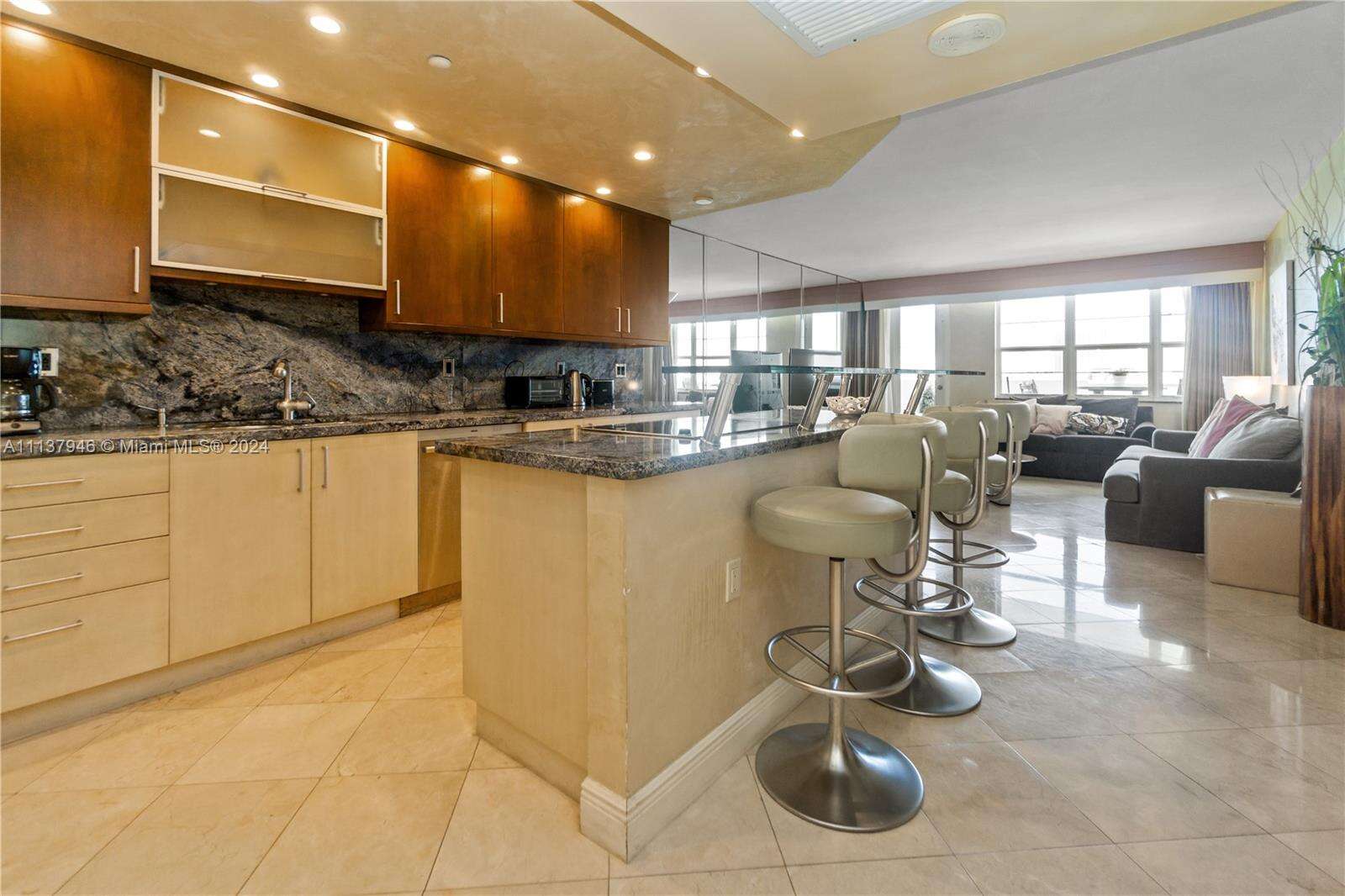 Decoplage at 100 Lincoln Rd, Miami Beach, FL 33139 - For Rent photo 9