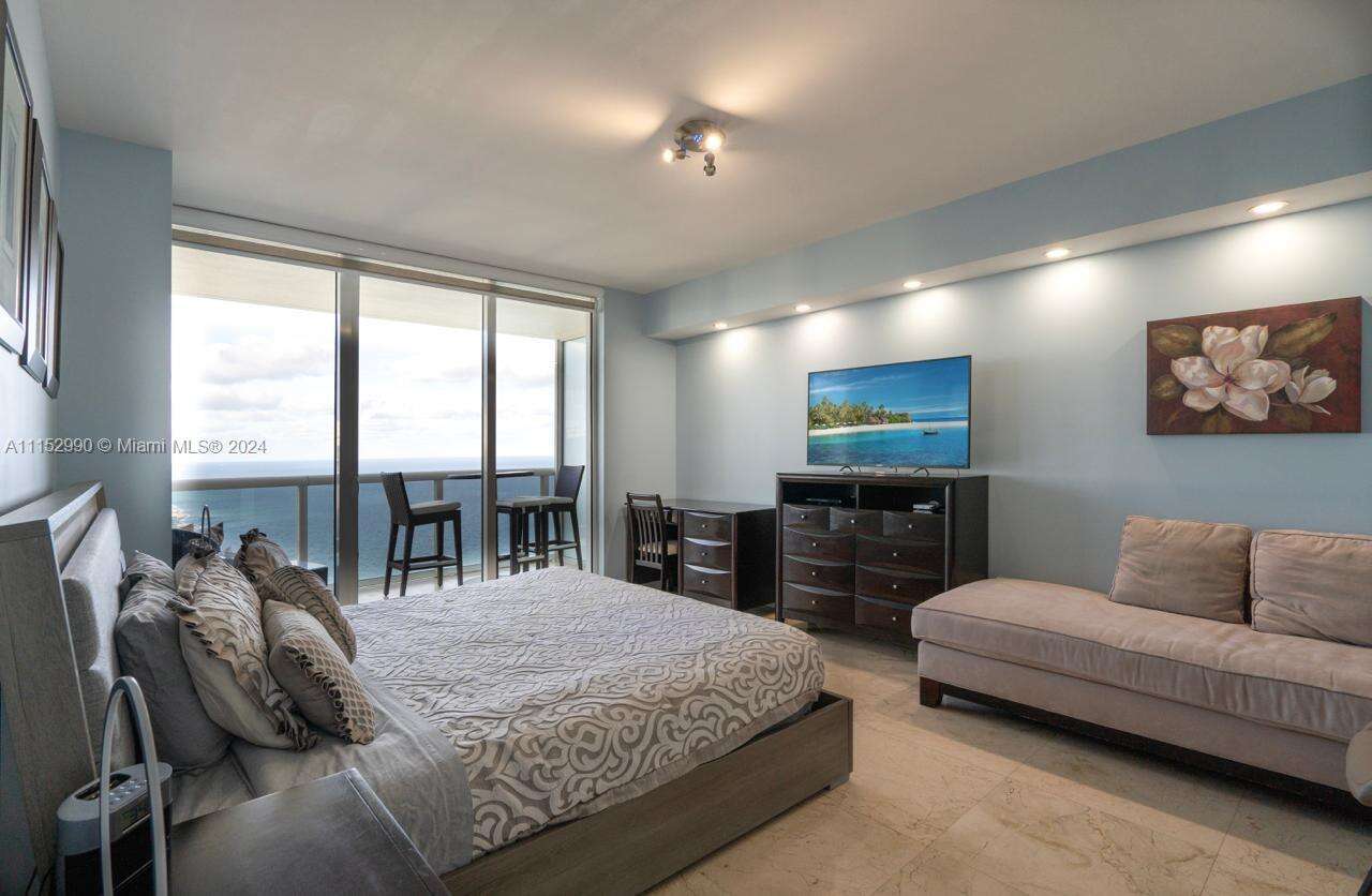 The Beach Club Two at 1830 Ocean Dr, Hallandale Beach, FL 33009 - For Rent photo 17