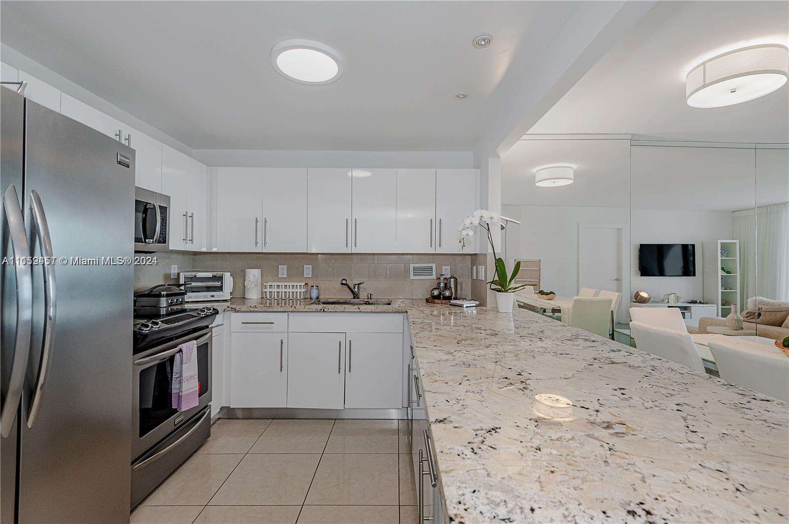 Roney Palace at 2301 Collins Ave, Miami Beach, FL 33139 - For Rent photo 15