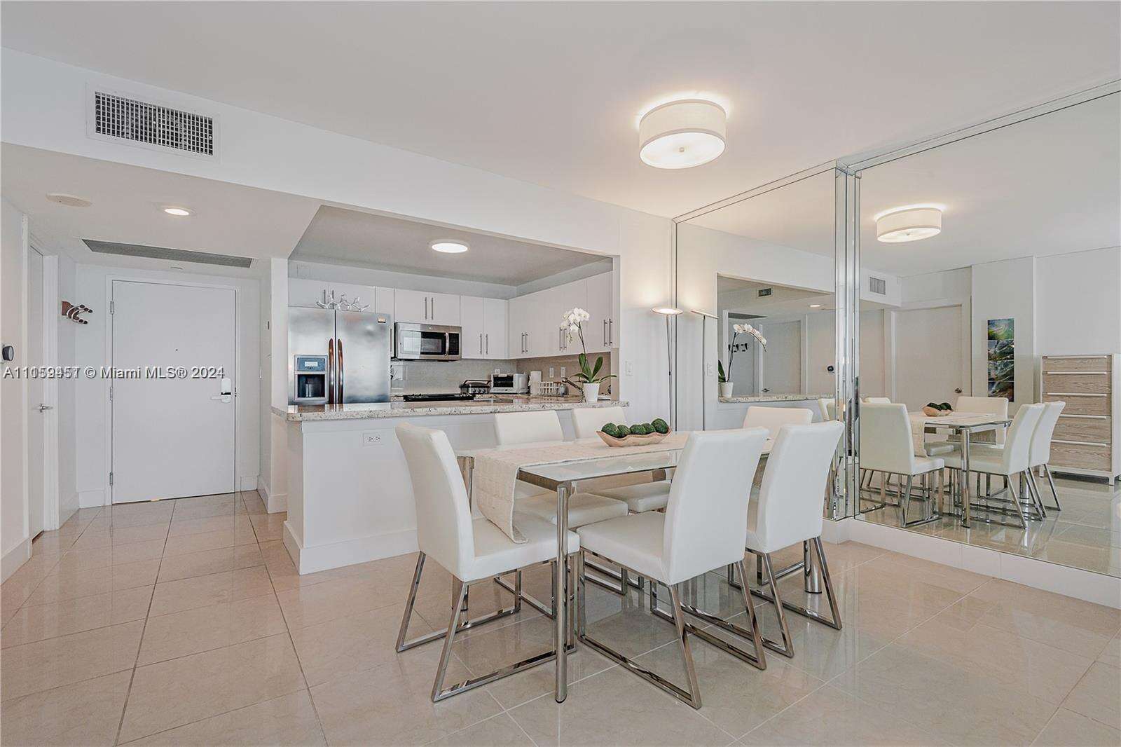 Roney Palace at 2301 Collins Ave, Miami Beach, FL 33139 - For Rent photo 19