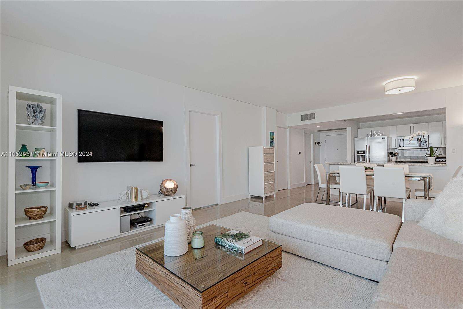 Roney Palace at 2301 Collins Ave, Miami Beach, FL 33139 - For Rent photo 22