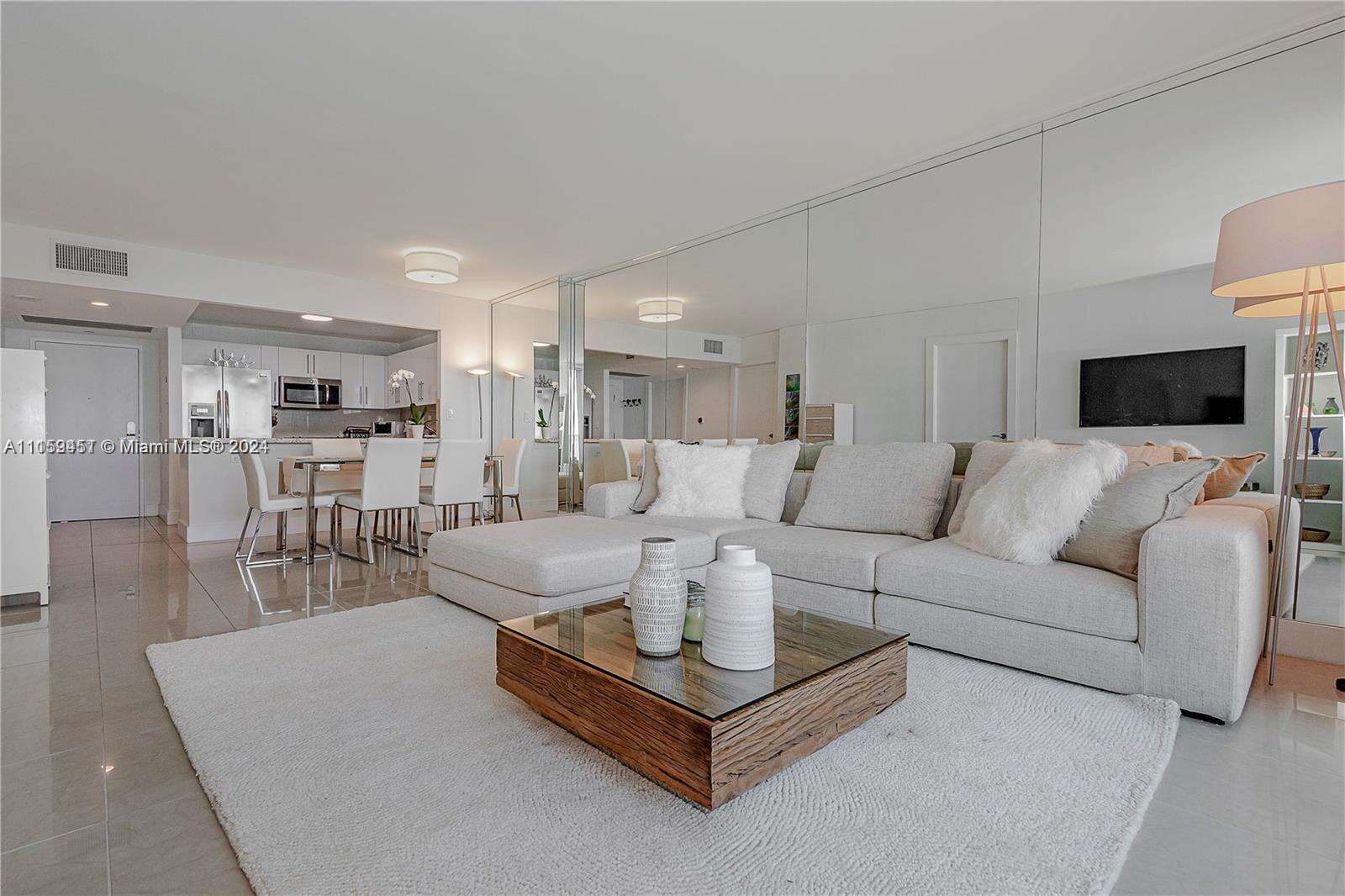 Roney Palace at 2301 Collins Ave, Miami Beach, FL 33139 - For Rent photo 23