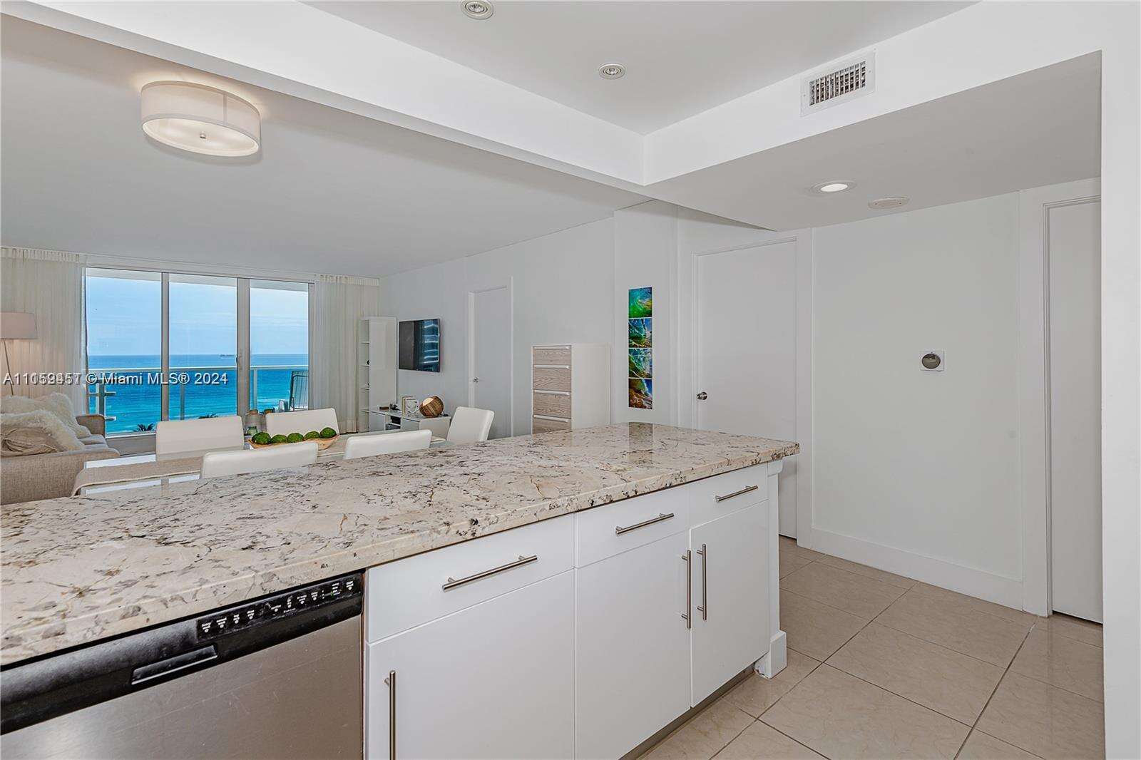 Roney Palace at 2301 Collins Ave, Miami Beach, FL 33139 - For Rent photo 4