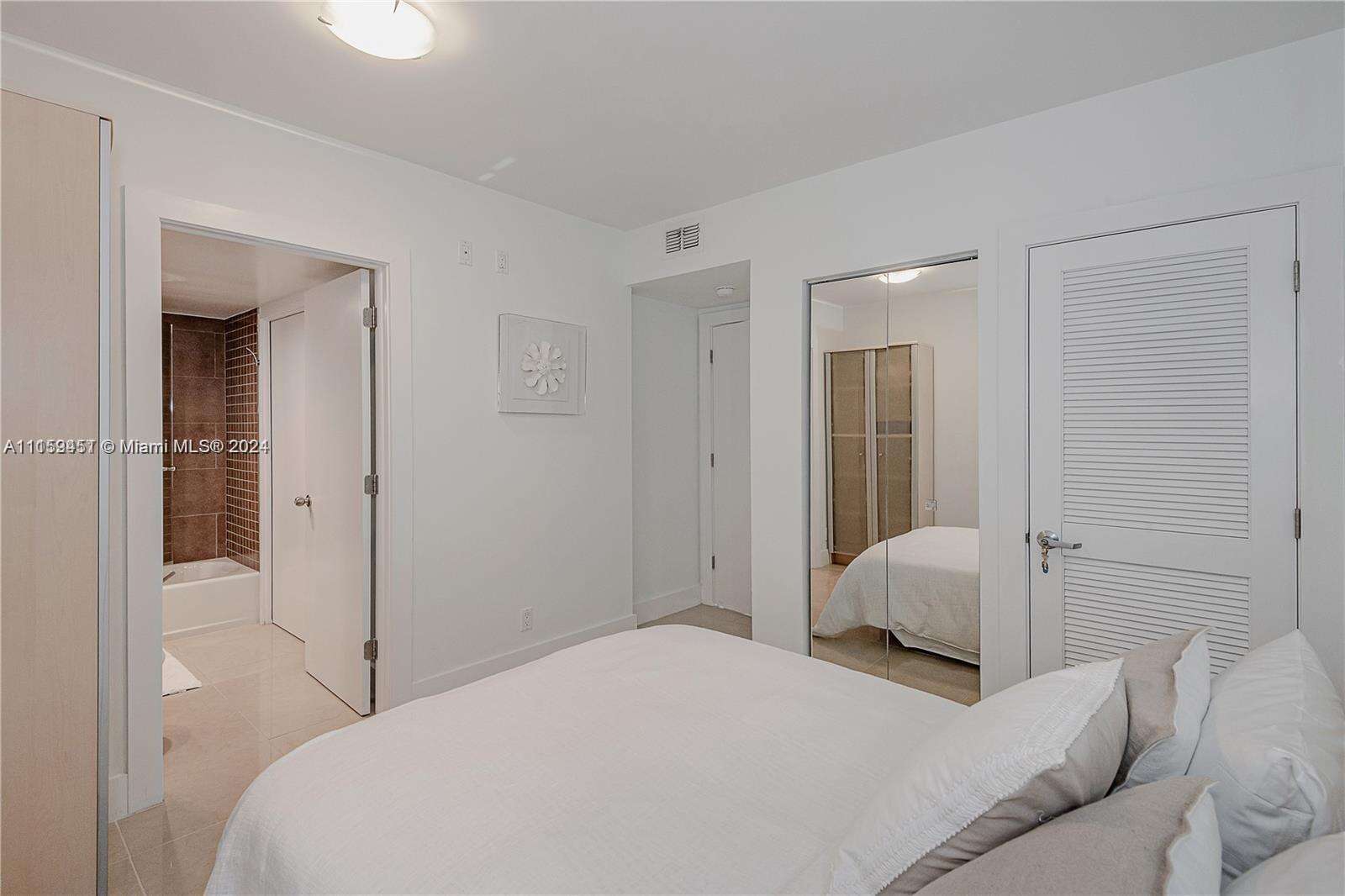 Roney Palace at 2301 Collins Ave, Miami Beach, FL 33139 - For Rent photo 10