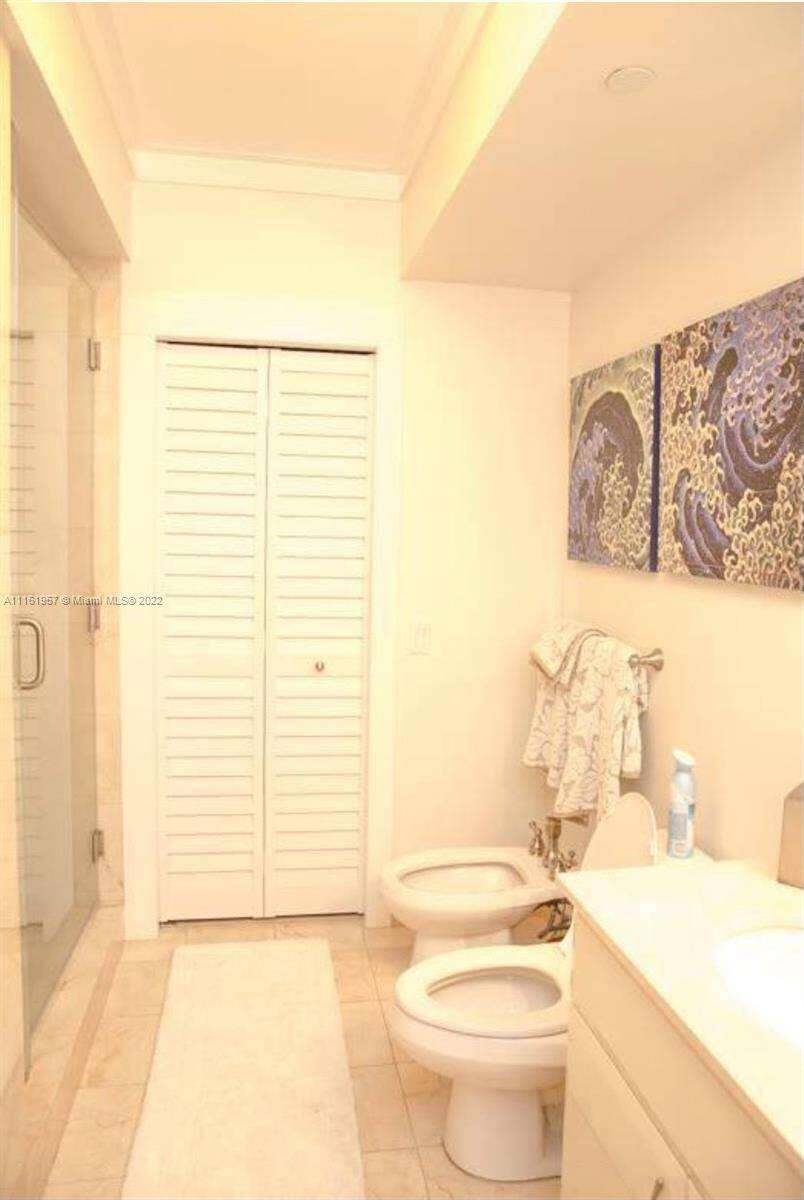 Akoya at 6365 Collins Ave, Miami Beach, FL 33141 - For Rent photo 12