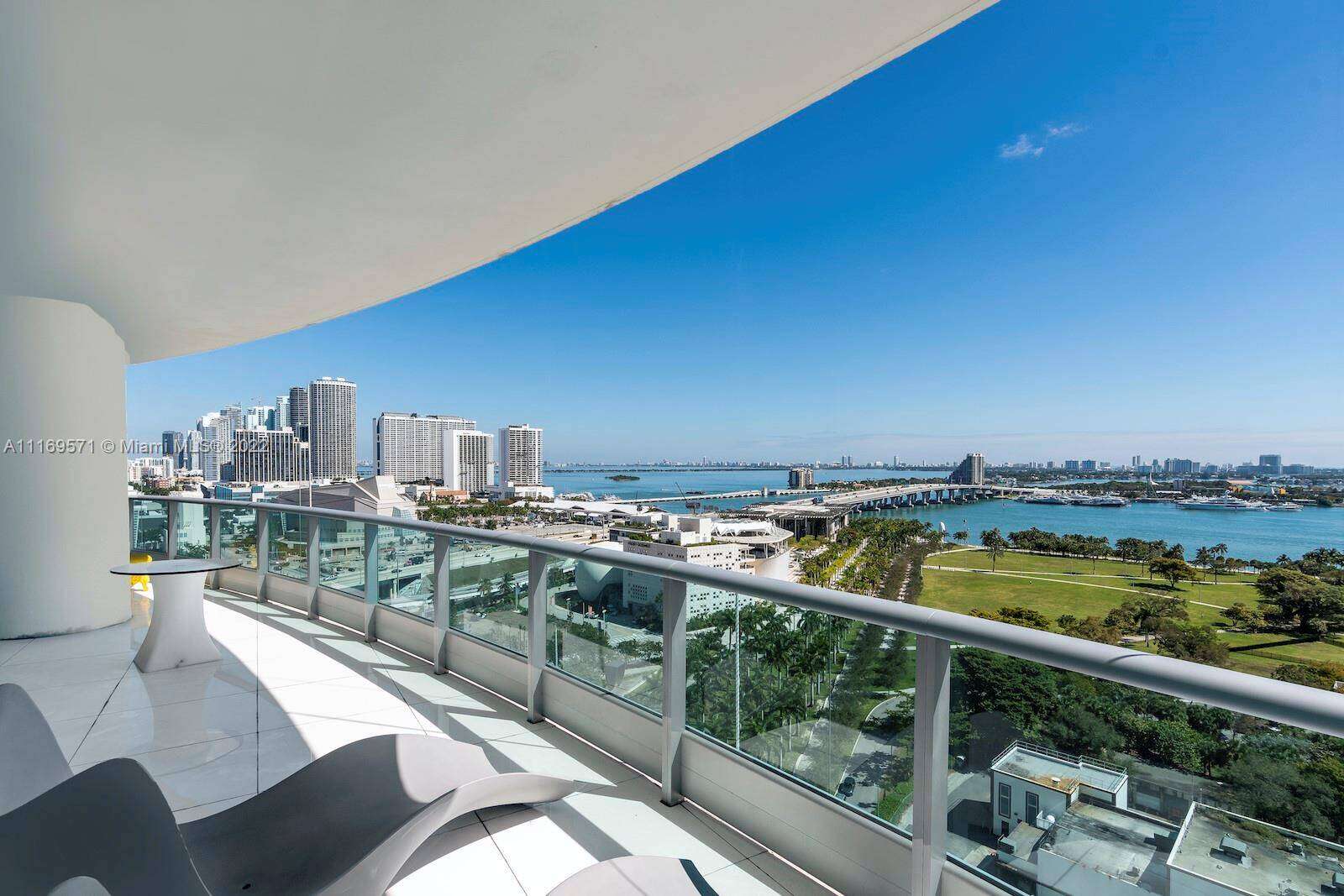 900 Biscayne at 900 Biscayne Blvd, Miami, FL 33132 - For Rent photo 1