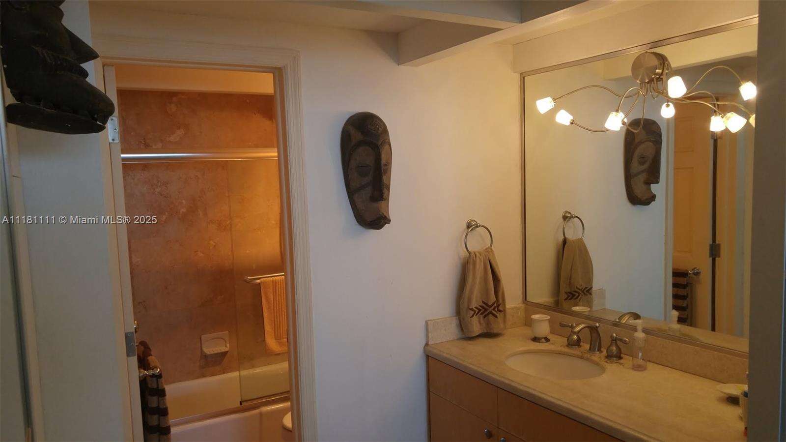 Decoplage at 100 Lincoln Rd, Miami Beach, FL 33139 - For Rent photo 15