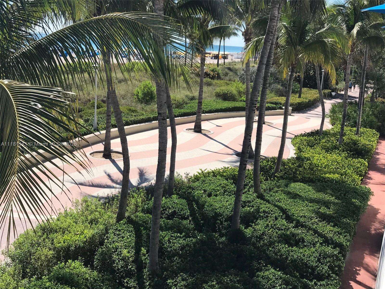 Decoplage at 100 Lincoln Rd, Miami Beach, FL 33139 - For Rent photo 47
