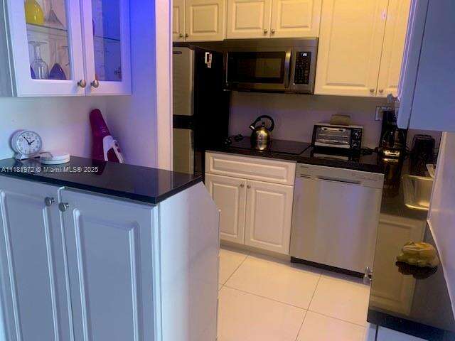 Decoplage at 100 Lincoln Rd, Miami Beach, FL 33139 - For Rent photo 9