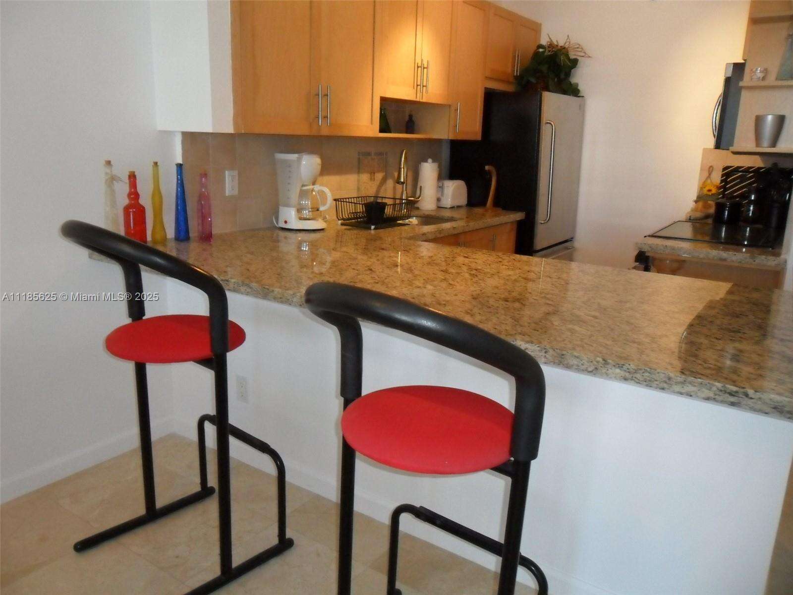Decoplage at 100 Lincoln Rd, Miami Beach, FL 33139 - For Rent photo 5