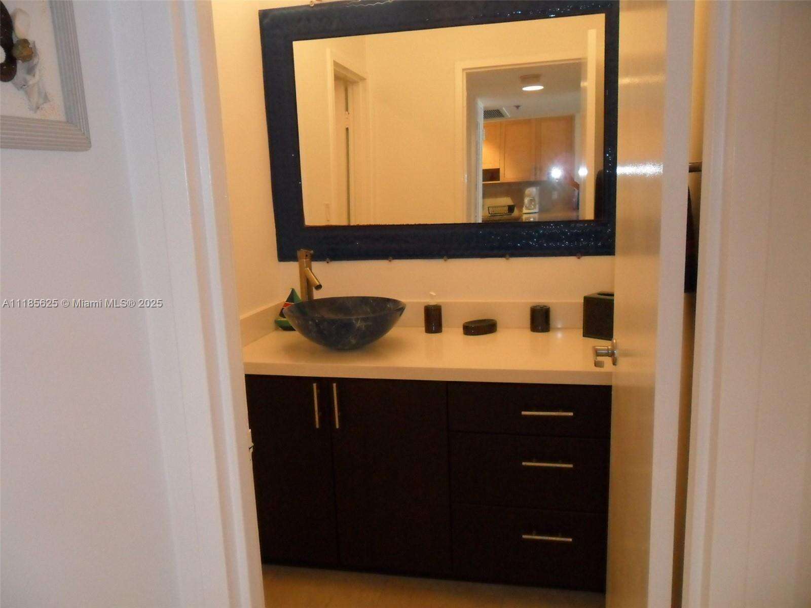 Decoplage at 100 Lincoln Rd, Miami Beach, FL 33139 - For Rent photo 8