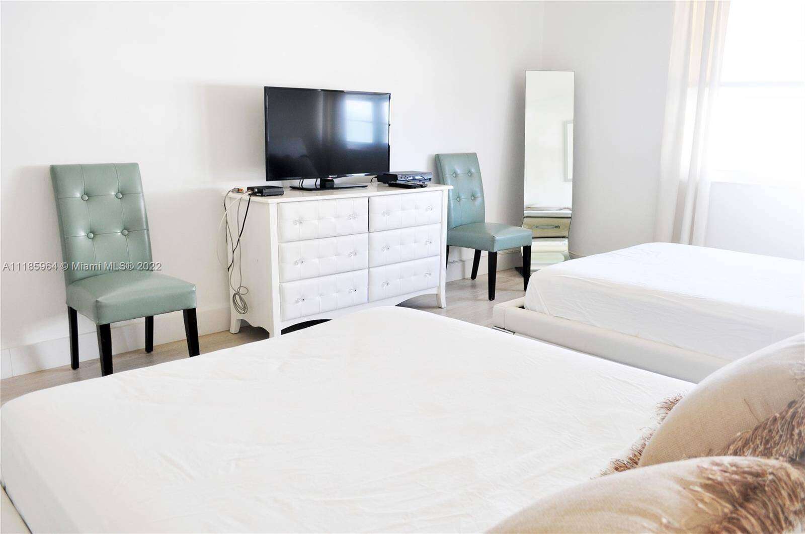 Decoplage at 100 Lincoln Rd, Miami Beach, FL 33139 - For Rent photo 6
