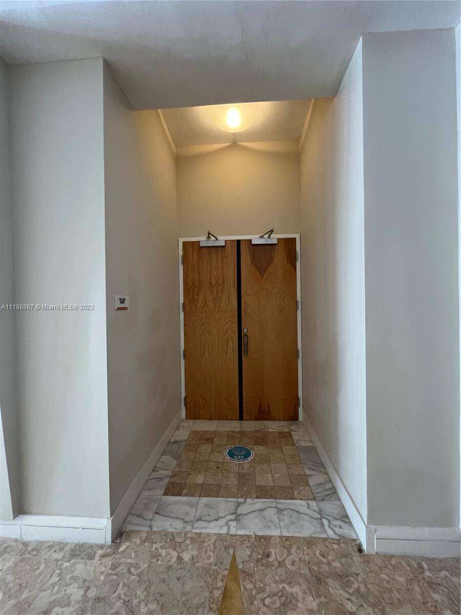 Seacoast 5151 at 5151 Collins Ave, Miami Beach, FL 33140 - For Rent photo 38