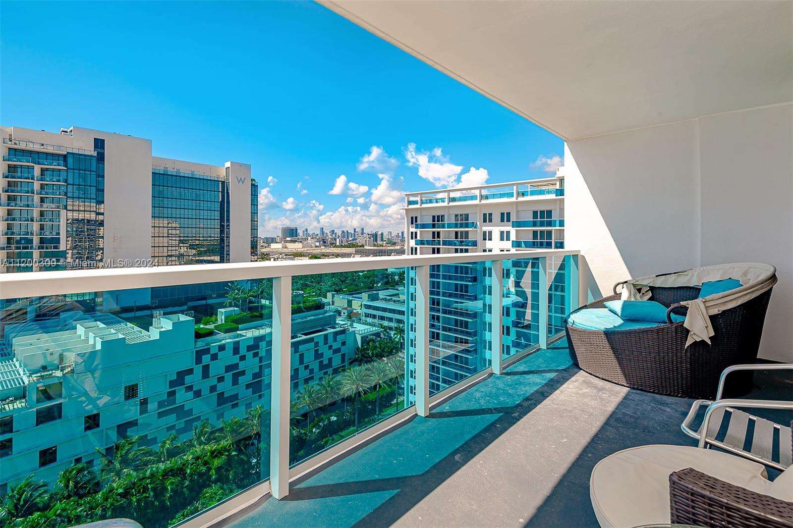 Roney Palace at 2301 Collins Ave, Miami Beach, FL 33139 - For Rent photo 2