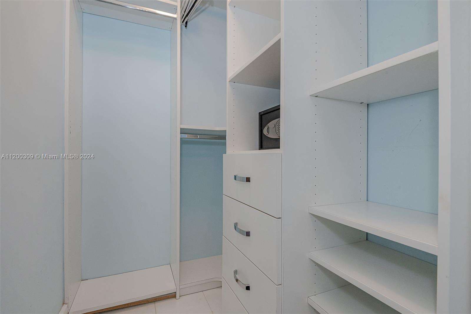 Roney Palace at 2301 Collins Ave, Miami Beach, FL 33139 - For Rent photo 17