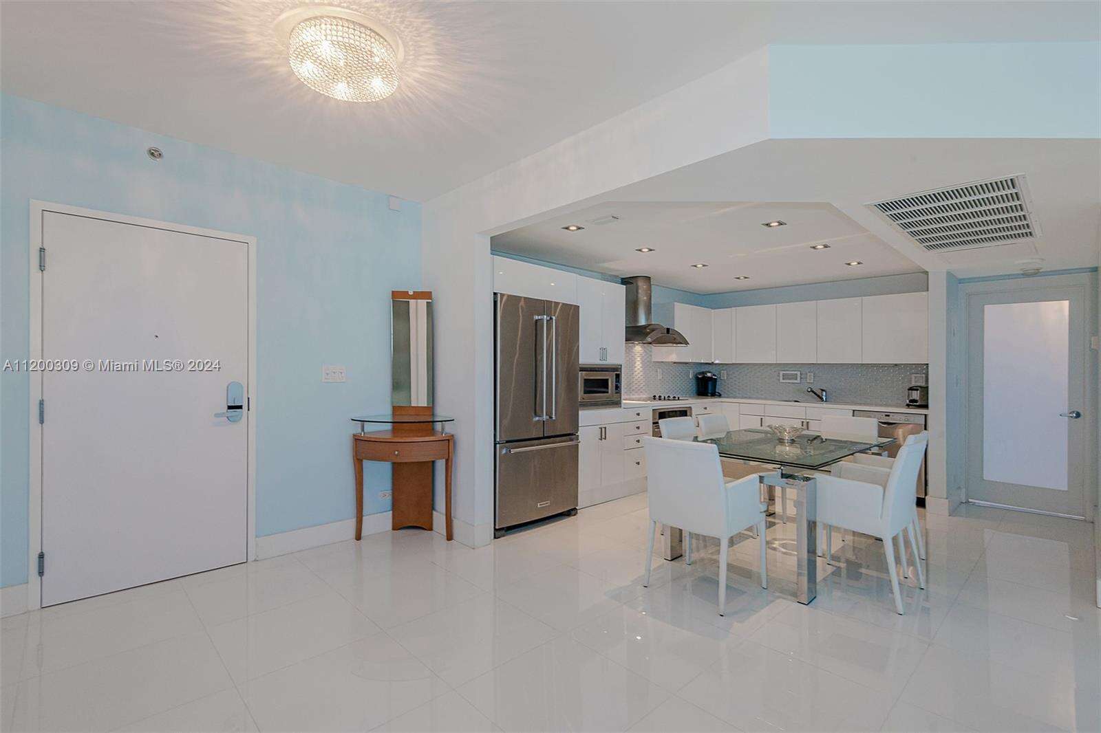 Roney Palace at 2301 Collins Ave, Miami Beach, FL 33139 - For Rent photo 20
