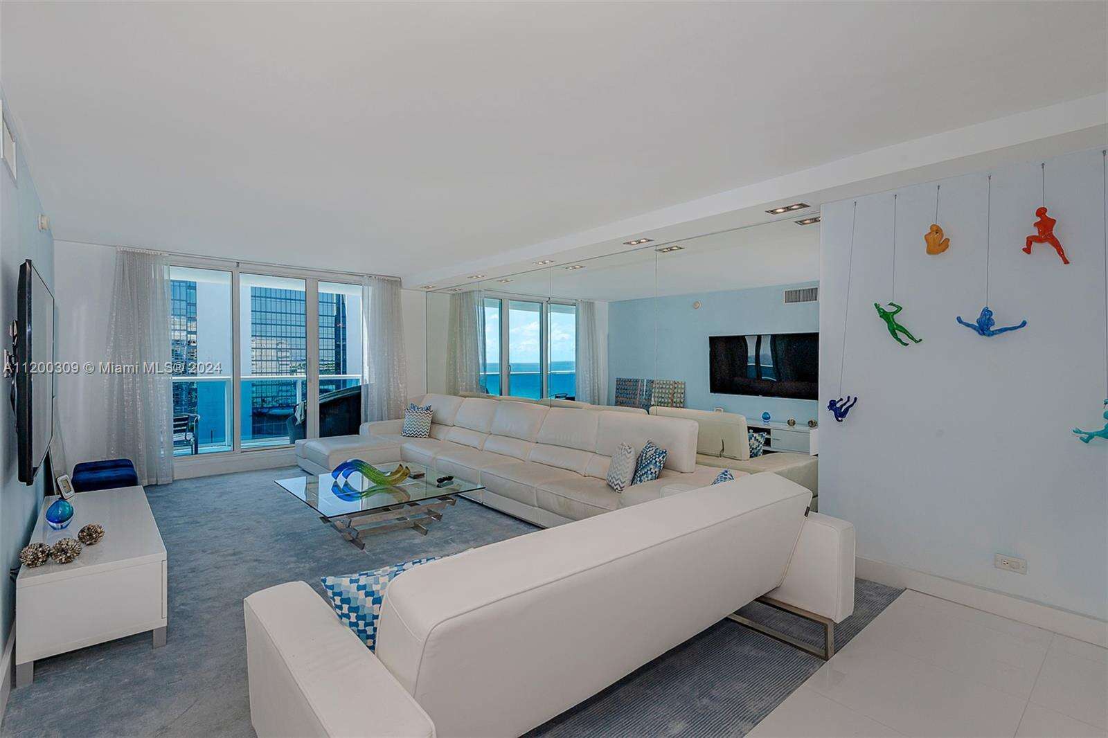 Roney Palace at 2301 Collins Ave, Miami Beach, FL 33139 - For Rent photo 5