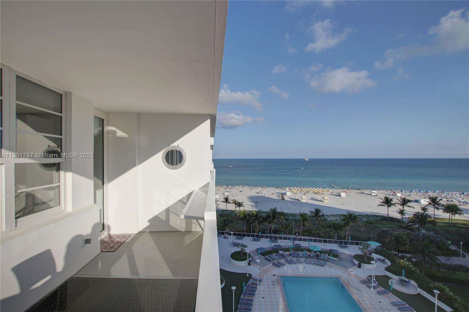 Decoplage at 100 Lincoln Rd, Miami Beach, FL 33139 - For Rent photo 1