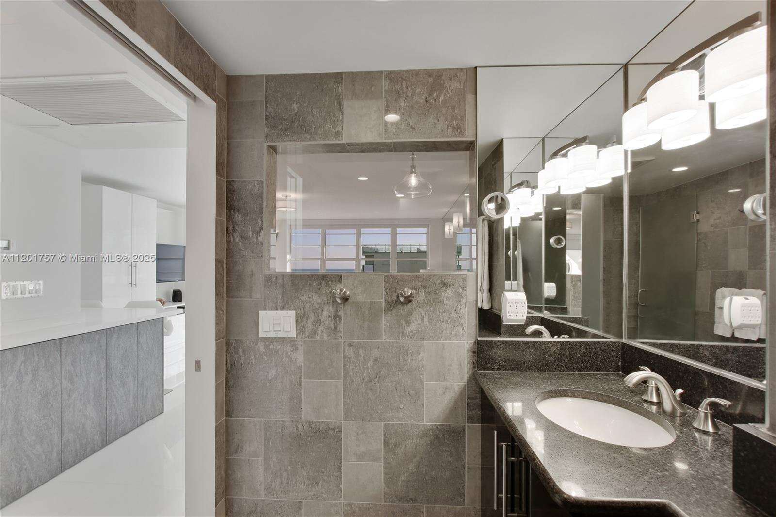 Decoplage at 100 Lincoln Rd, Miami Beach, FL 33139 - For Rent photo 14