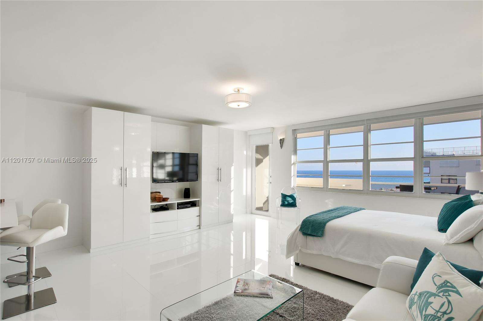Decoplage at 100 Lincoln Rd, Miami Beach, FL 33139 - For Rent photo 18