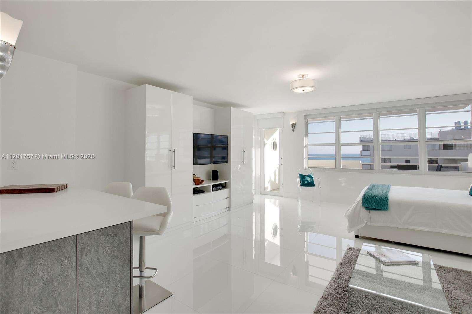 Decoplage at 100 Lincoln Rd, Miami Beach, FL 33139 - For Rent photo 20