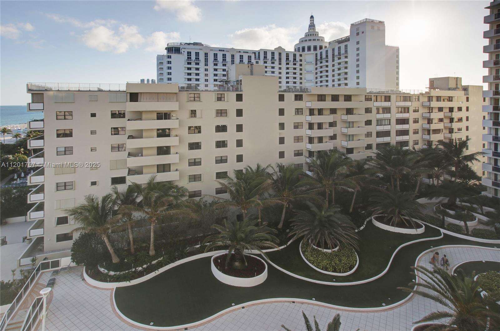 Decoplage at 100 Lincoln Rd, Miami Beach, FL 33139 - For Rent photo 5