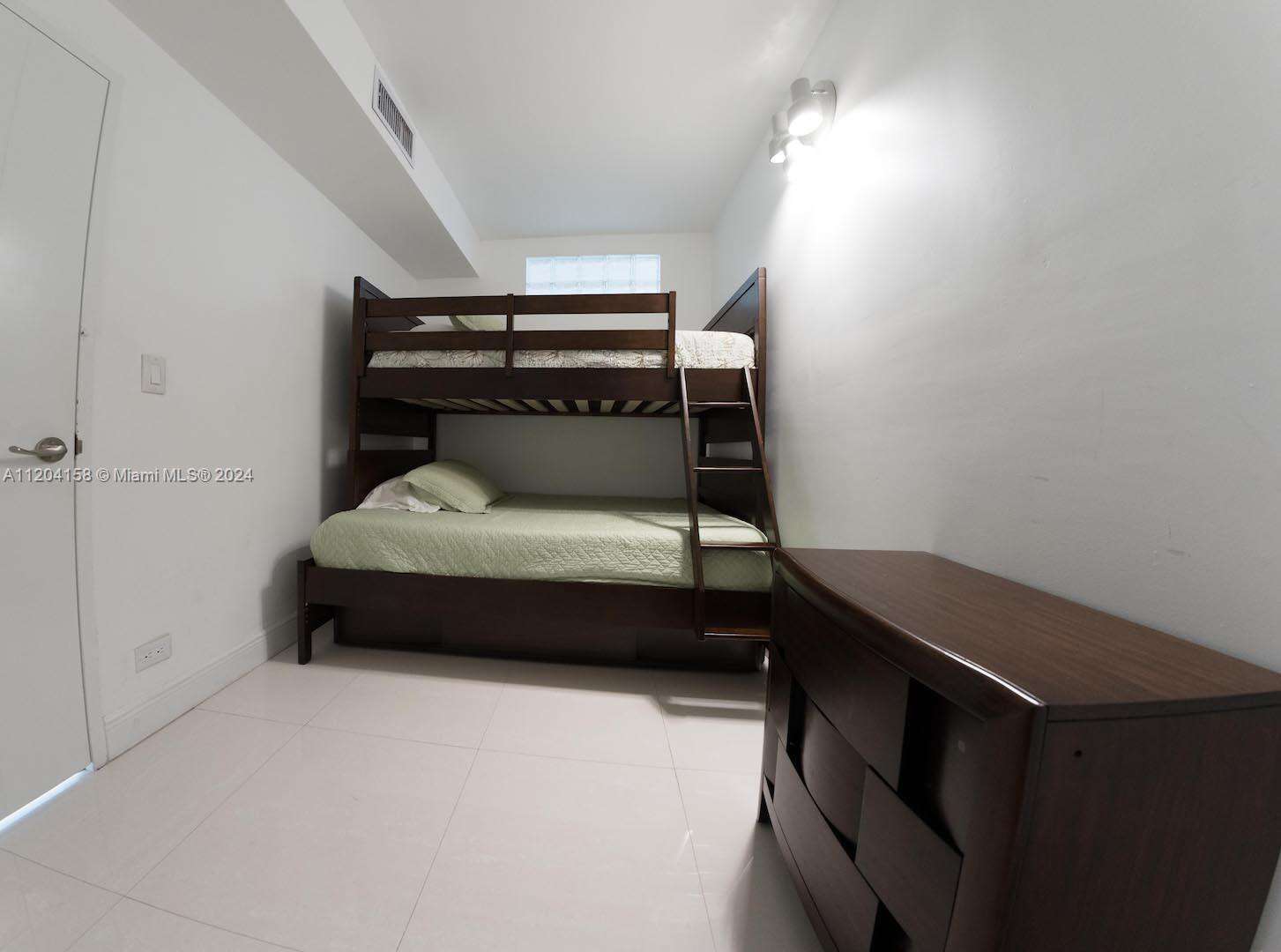 The Pavilion at 5601 Collins Ave, Miami Beach, FL 33140 - For Rent photo 13