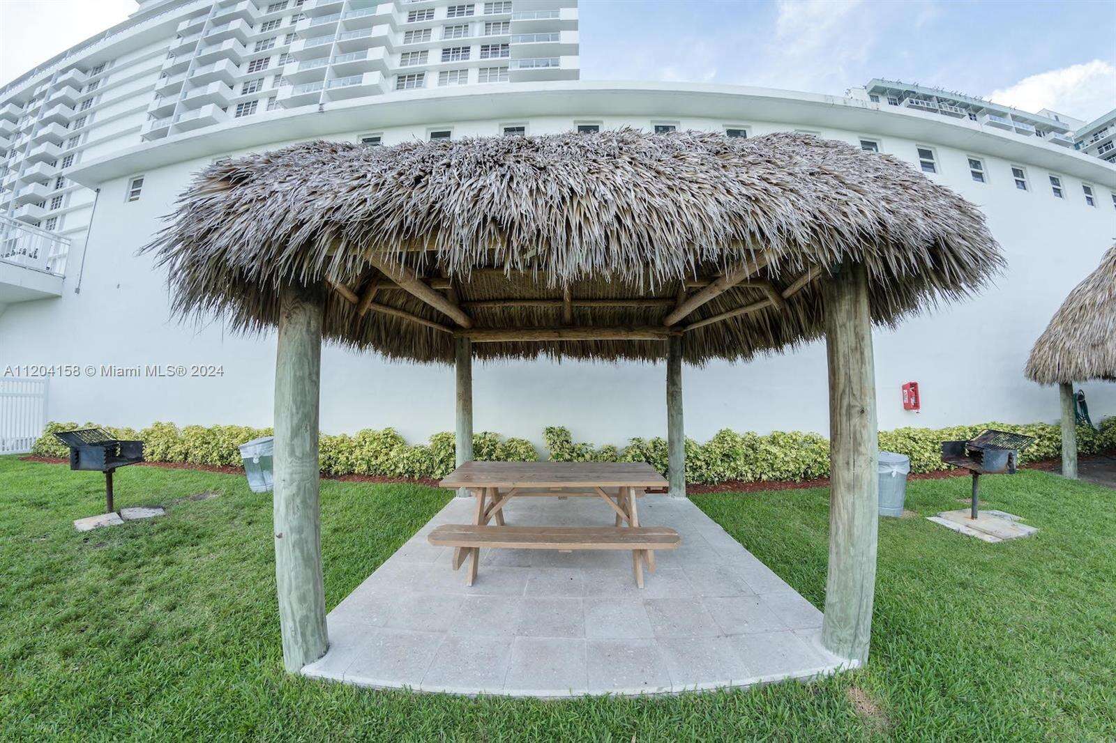 The Pavilion at 5601 Collins Ave, Miami Beach, FL 33140 - For Rent photo 35