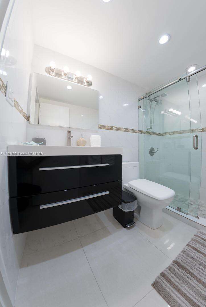 The Pavilion at 5601 Collins Ave, Miami Beach, FL 33140 - For Rent photo 8
