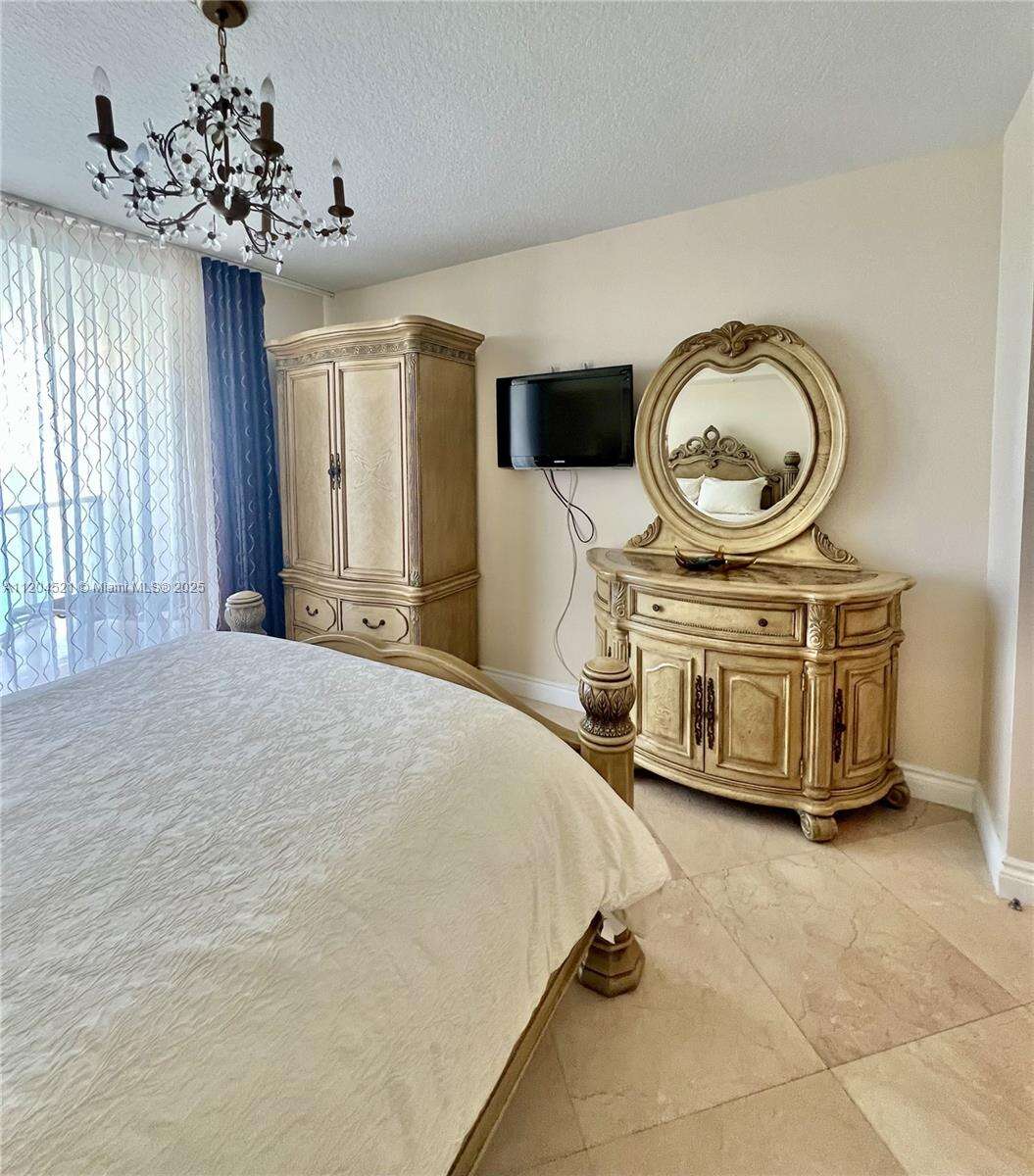 La Perla at 16699 Collins Ave, Sunny Isles Beach, FL 33160 - For Rent photo 14