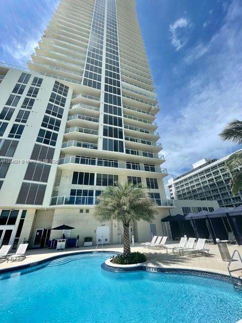 La Perla at 16699 Collins Ave, Sunny Isles Beach, FL 33160 - For Rent photo 35