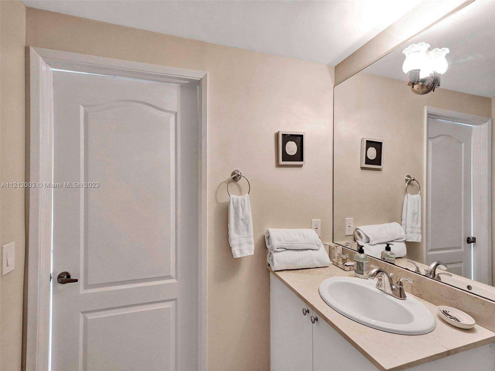 King David at 17555 Atlantic Blvd, Sunny Isles Beach, FL 33160 - For Rent photo 26