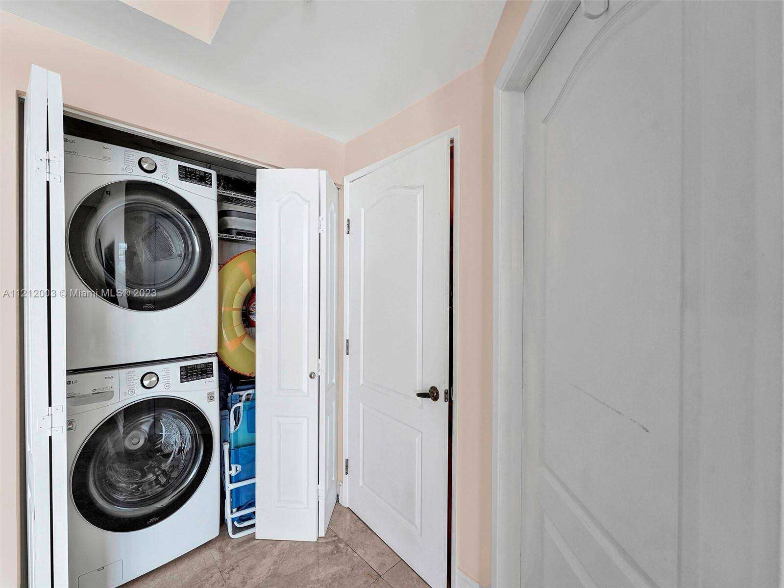 King David at 17555 Atlantic Blvd, Sunny Isles Beach, FL 33160 - For Rent photo 27