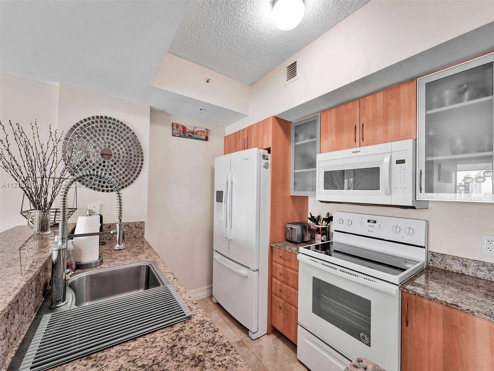 King David at 17555 Atlantic Blvd, Sunny Isles Beach, FL 33160 - For Rent photo 7