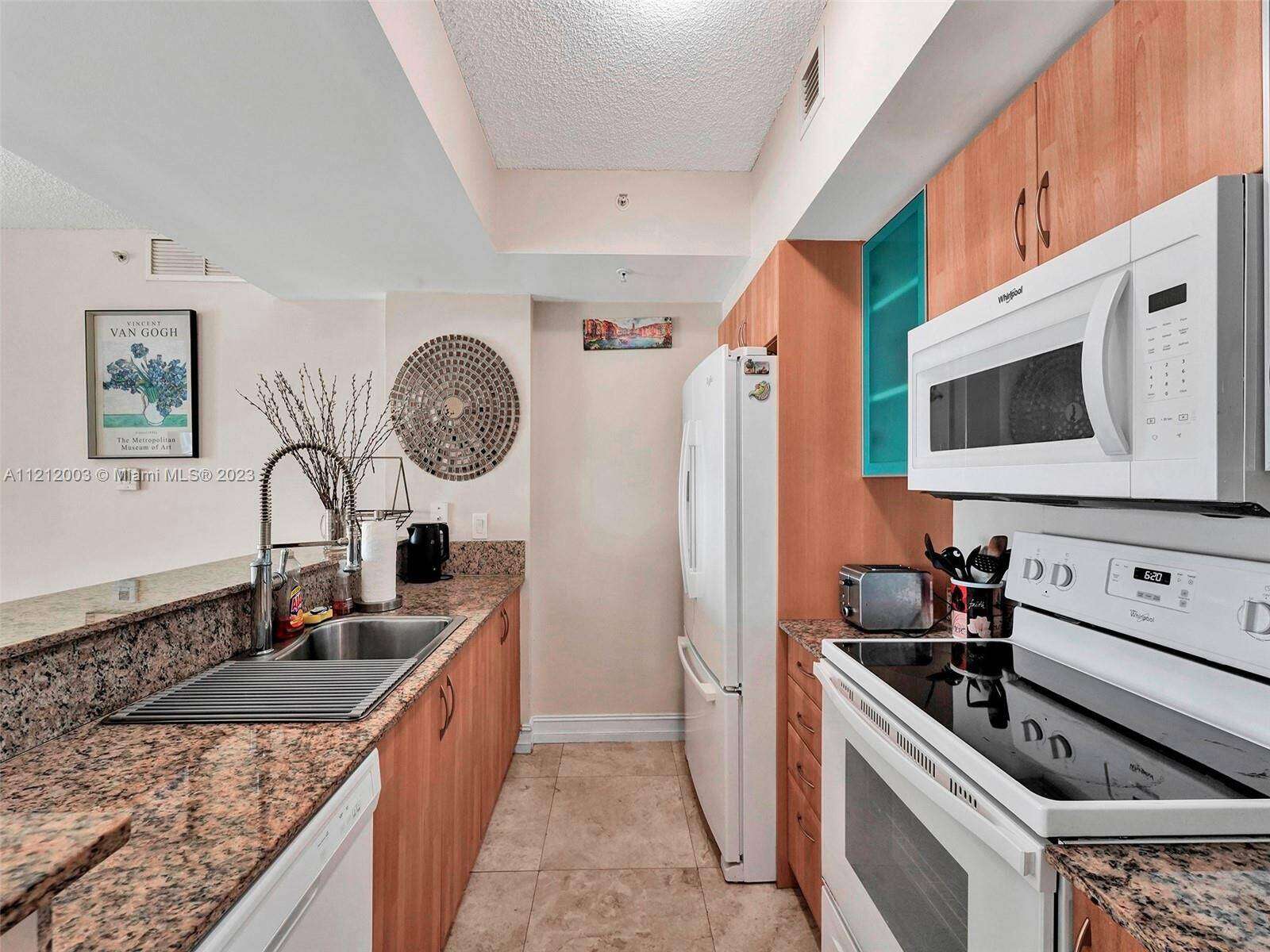 King David at 17555 Atlantic Blvd, Sunny Isles Beach, FL 33160 - For Rent photo 10