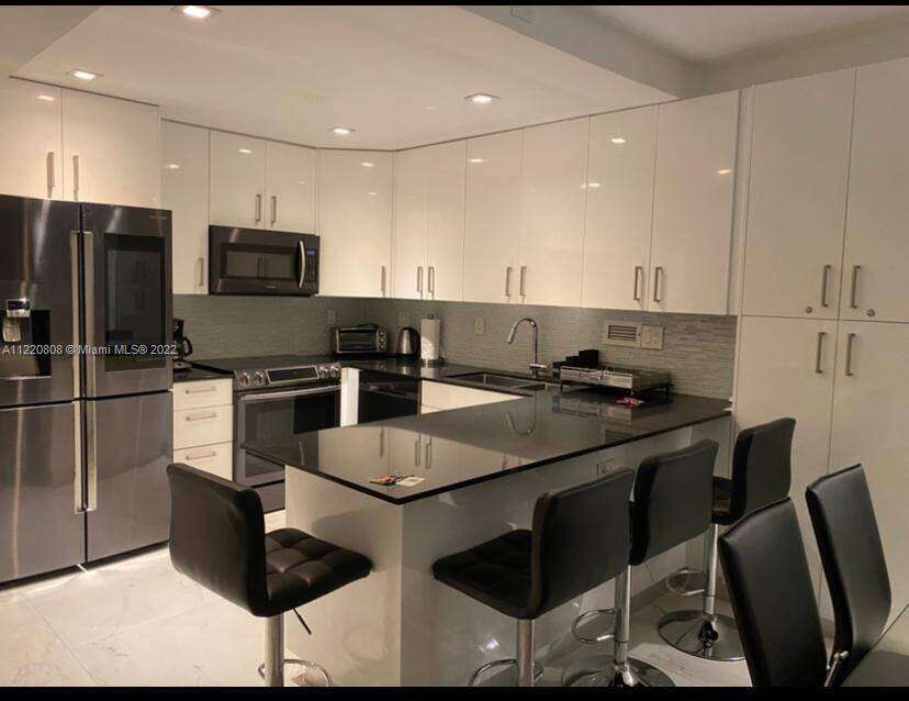 Roney Palace at 2301 Collins Ave, Miami Beach, FL 33139 - For Rent photo 2