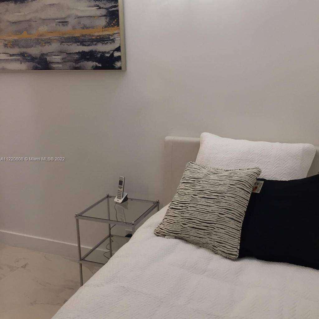 Roney Palace at 2301 Collins Ave, Miami Beach, FL 33139 - For Rent photo 17
