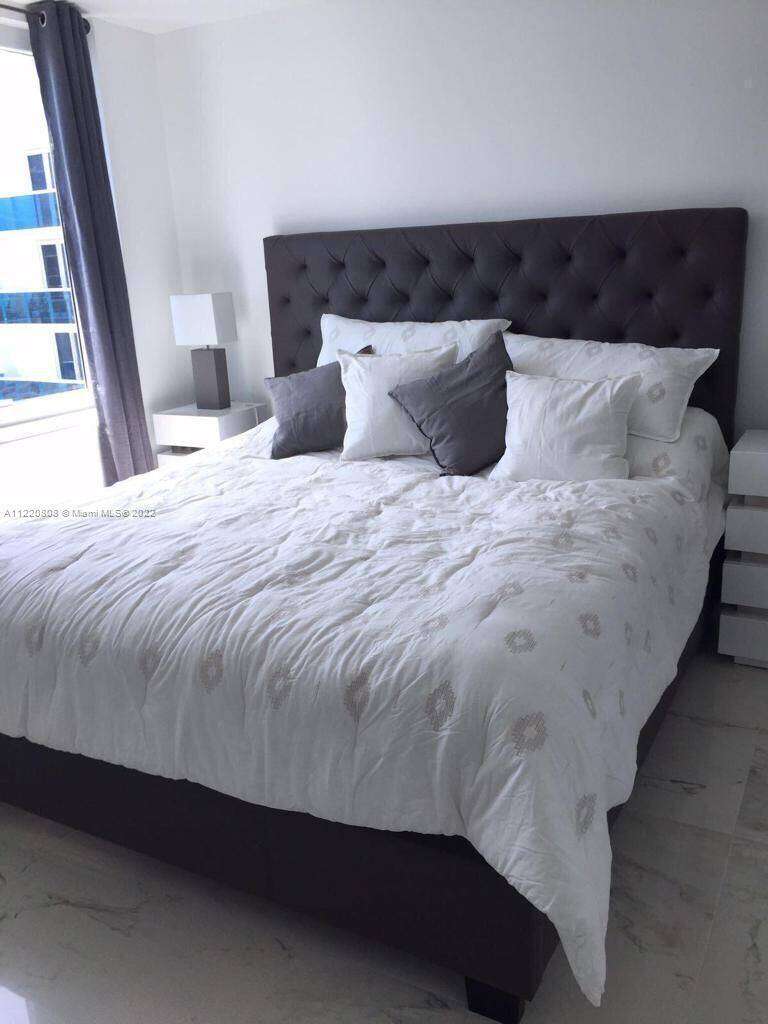 Roney Palace at 2301 Collins Ave, Miami Beach, FL 33139 - For Rent photo 9