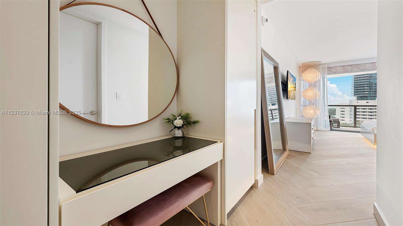 W South Beach at 2201 Collins Ave, Miami Beach, FL 33139 - For Rent photo 16