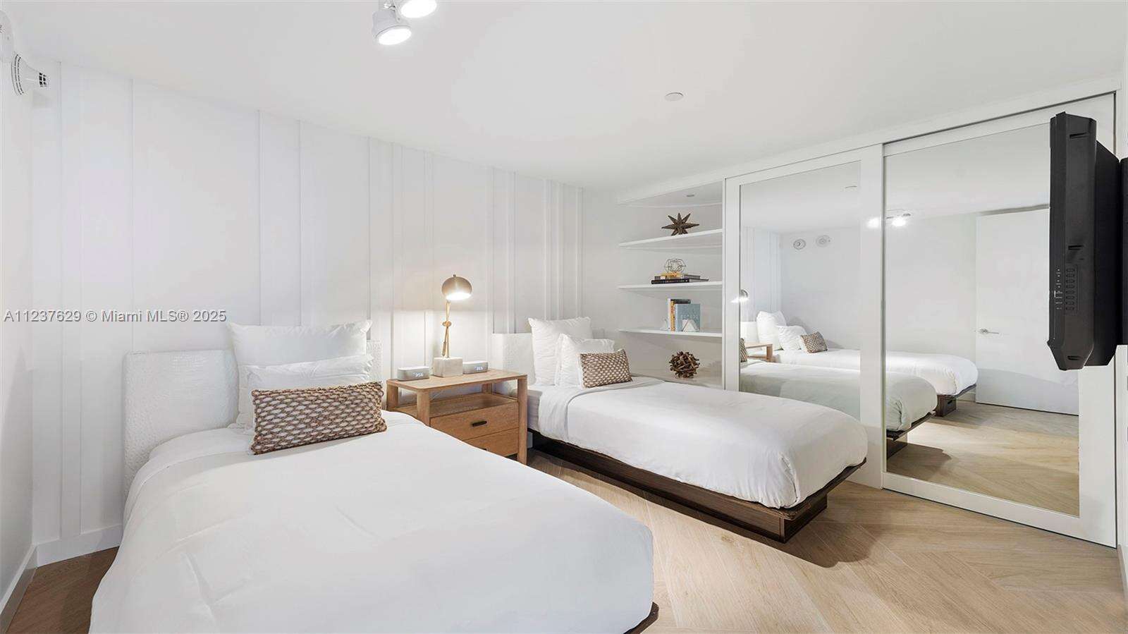 W South Beach at 2201 Collins Ave, Miami Beach, FL 33139 - For Rent photo 31