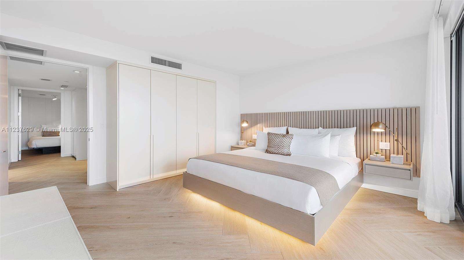 W South Beach at 2201 Collins Ave, Miami Beach, FL 33139 - For Rent photo 36