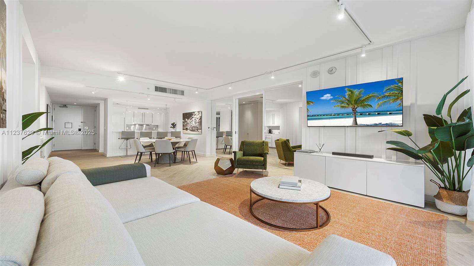 W South Beach at 2201 Collins Ave, Miami Beach, FL 33139 - For Rent photo 8