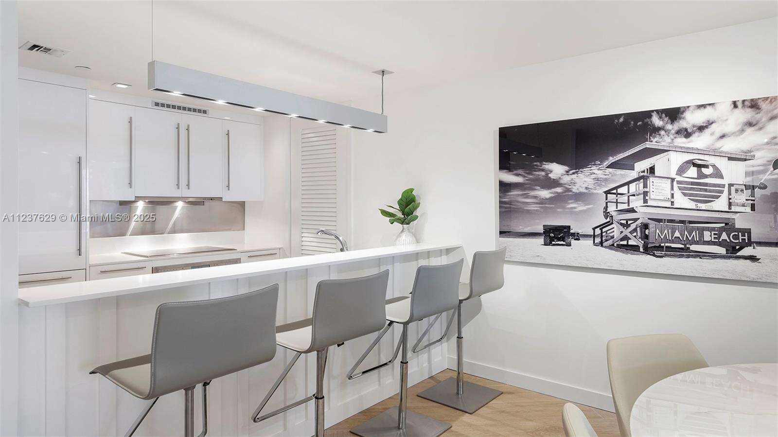 W South Beach at 2201 Collins Ave, Miami Beach, FL 33139 - For Rent photo 10