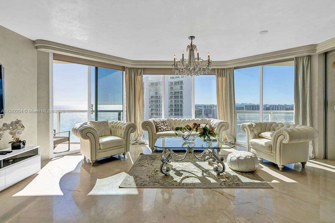 La Perla at 16699 Collins Ave, Sunny Isles Beach, FL 33160 - For Rent photo 2