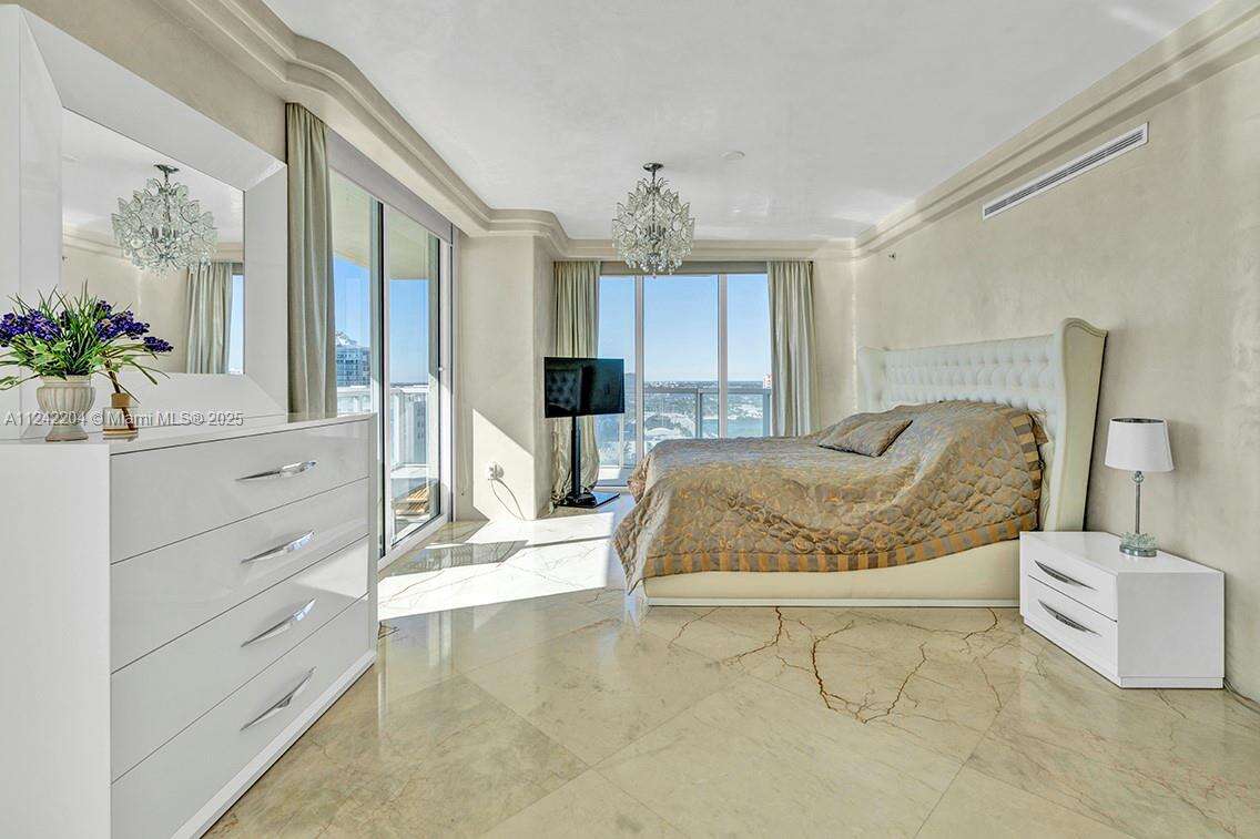 La Perla at 16699 Collins Ave, Sunny Isles Beach, FL 33160 - For Rent photo 11