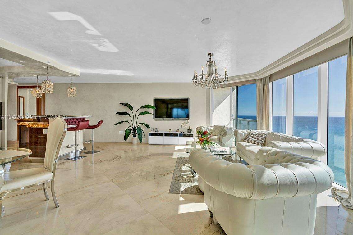 La Perla at 16699 Collins Ave, Sunny Isles Beach, FL 33160 - For Rent photo 5