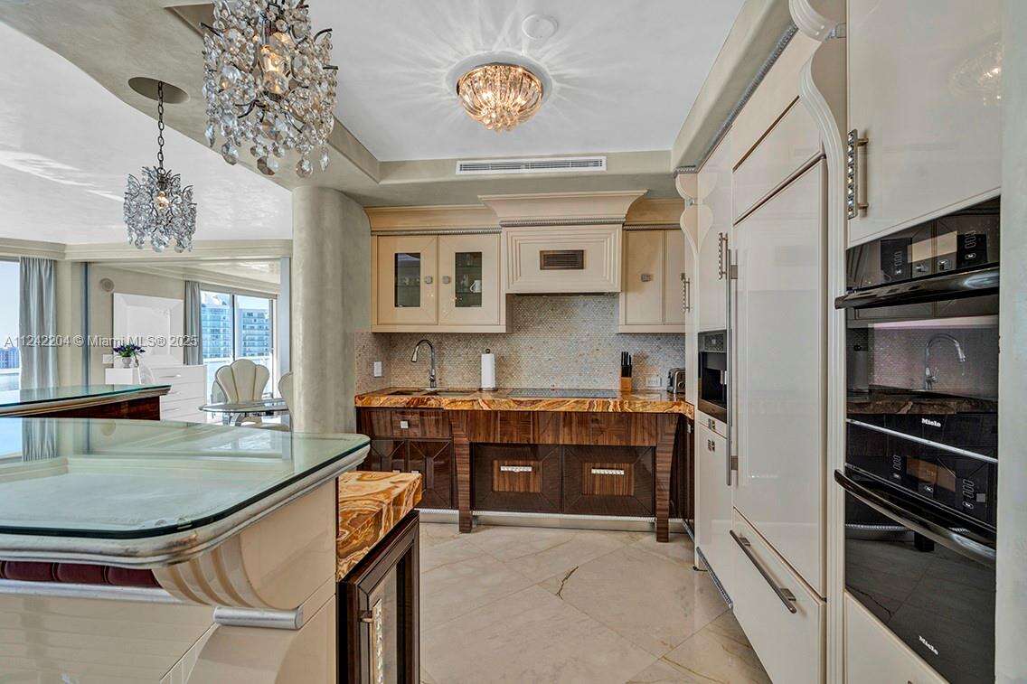 La Perla at 16699 Collins Ave, Sunny Isles Beach, FL 33160 - For Rent photo 6
