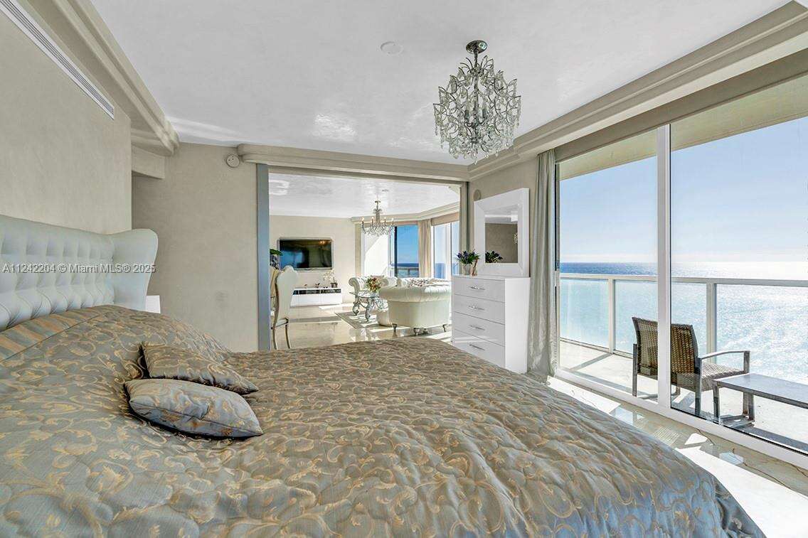 La Perla at 16699 Collins Ave, Sunny Isles Beach, FL 33160 - For Rent photo 10