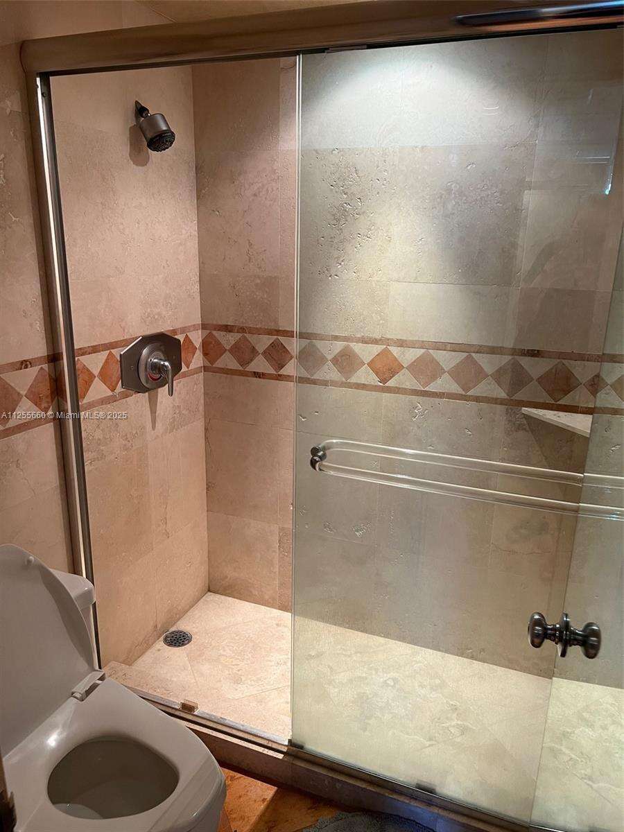 Decoplage at 100 Lincoln Rd, Miami Beach, FL 33139 - For Rent photo 27
