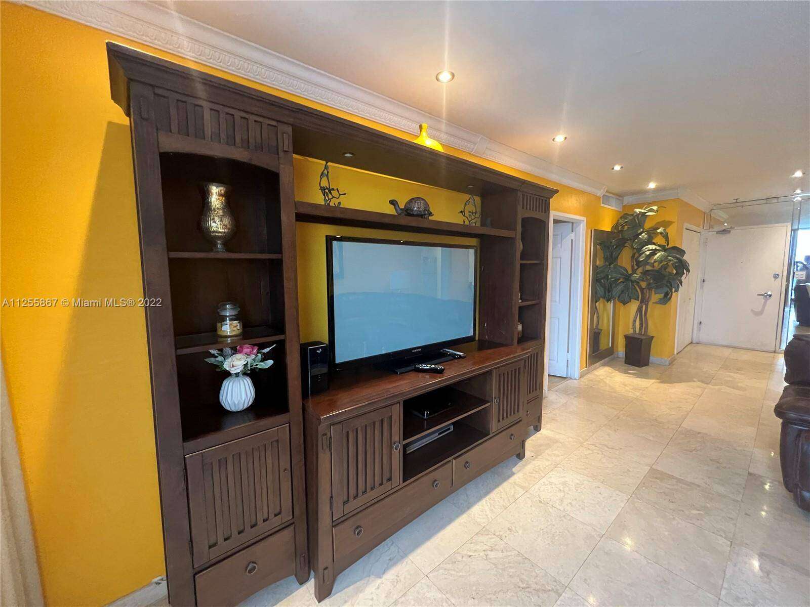 Seacoast 5151 at 5161 Collins Ave, Miami Beach, FL 33140 - For Rent photo 7